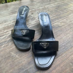 Vintage Black Prada Kitten Heels 🖤